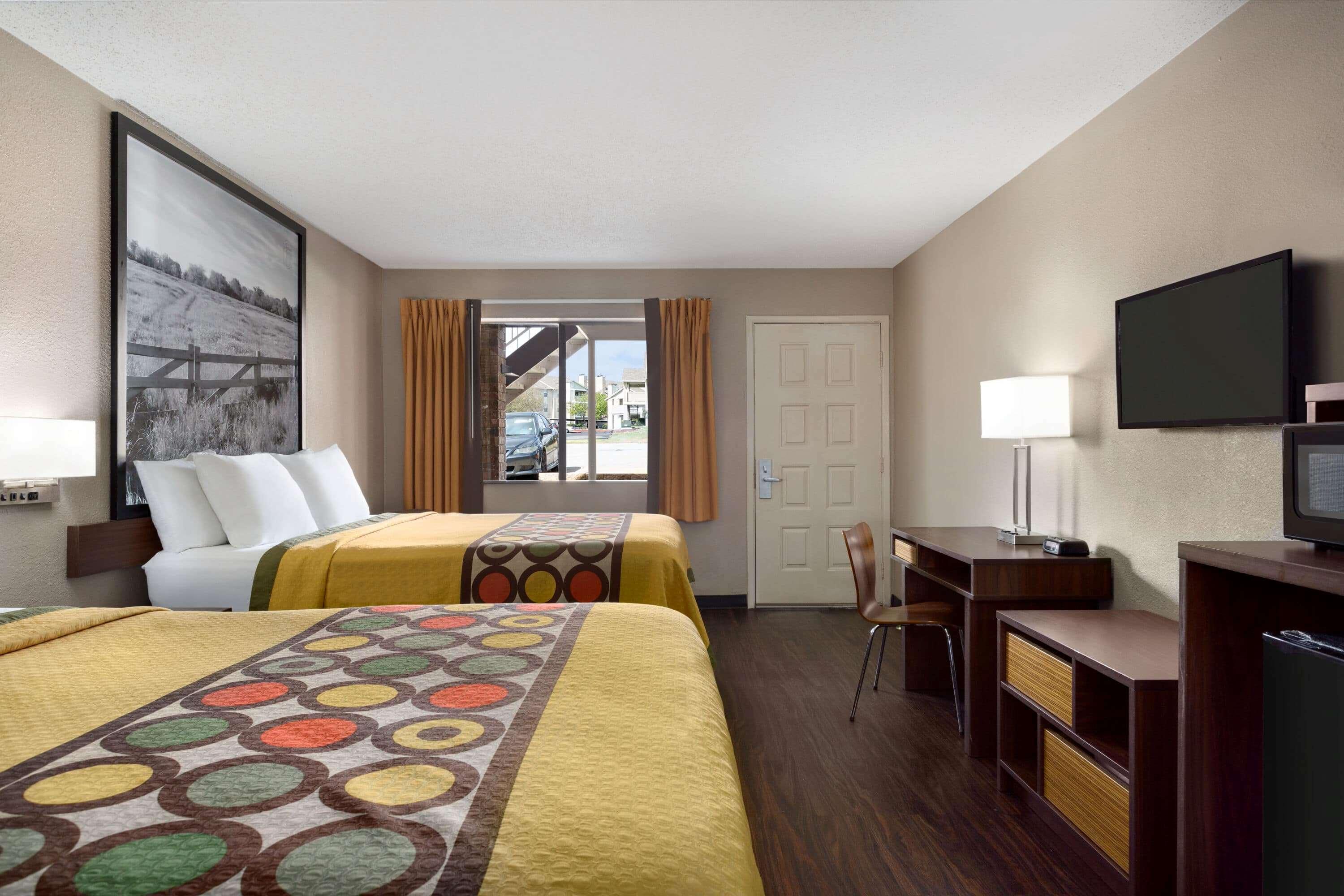 Super 8 By Wyndham Universal City Eksteriør bilde