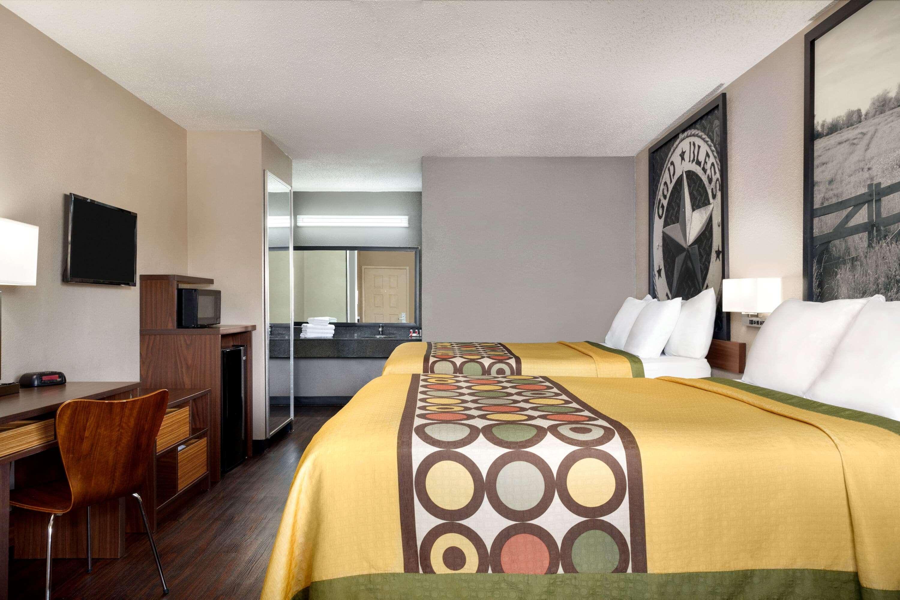 Super 8 By Wyndham Universal City Eksteriør bilde